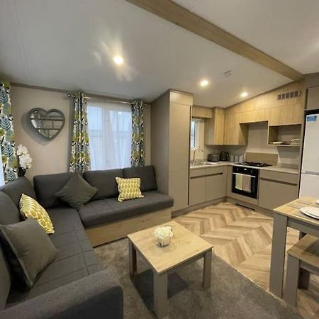 Brand New 6 Berth Holiday Home Selsey Zewnętrze zdjęcie