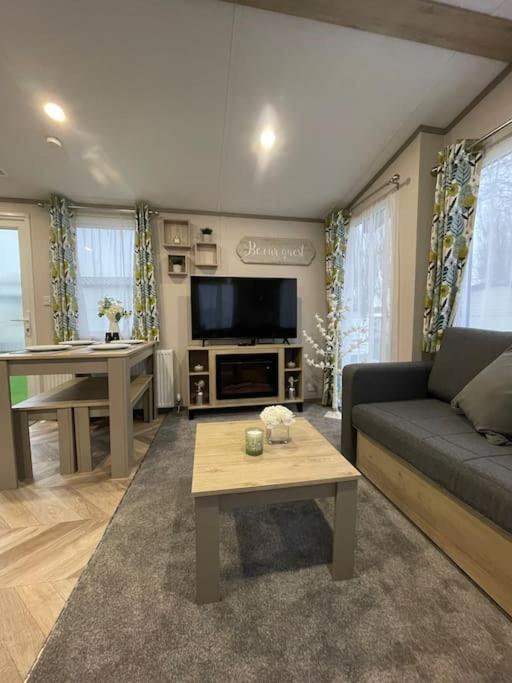Brand New 6 Berth Holiday Home Selsey Zewnętrze zdjęcie